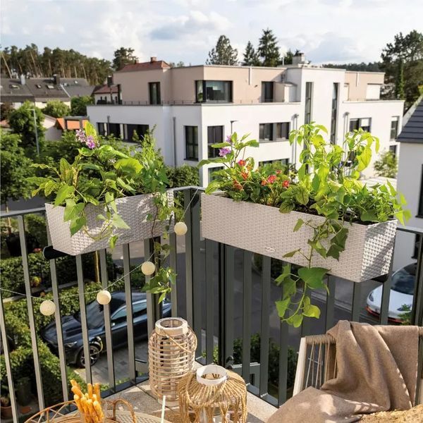 Розумний вазон з автополивом Lechuza BALCONERA Cottage 40 світло-сірий 15473 фото